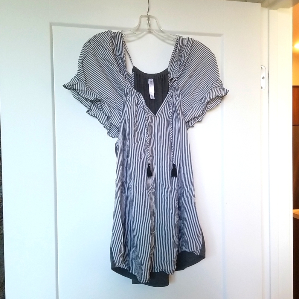 Gillian & Omalley Sleepwear Grey and White Striped Pajama Set Size XL